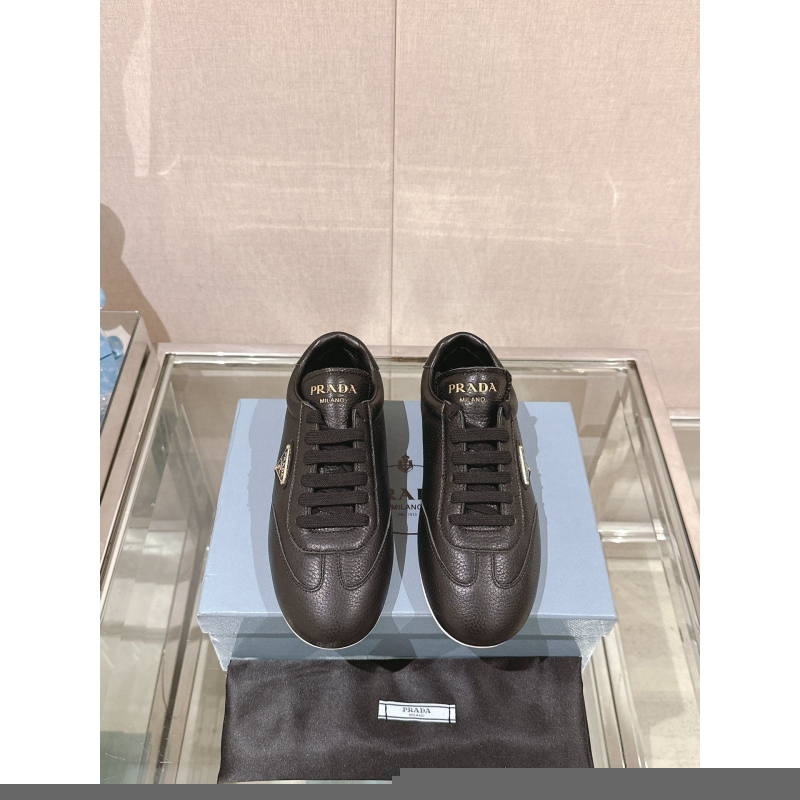 Pra*a casual shoes